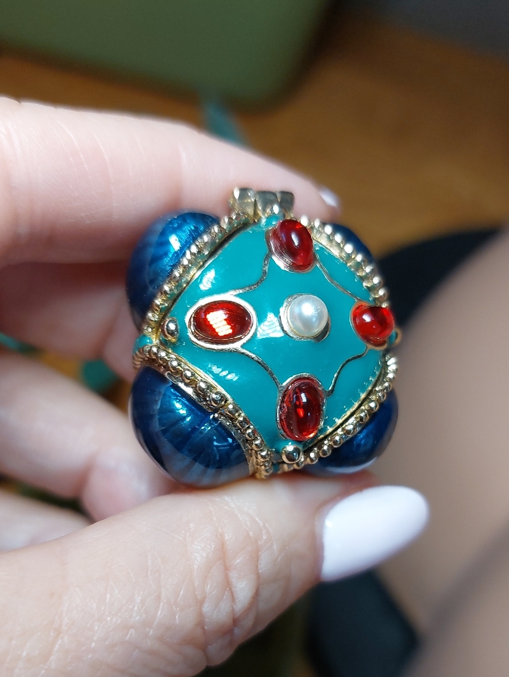 Monet 2008 Keepsake Jewel Box Pendant Necklace Retired Enamel Crown - Picture 6 of 9